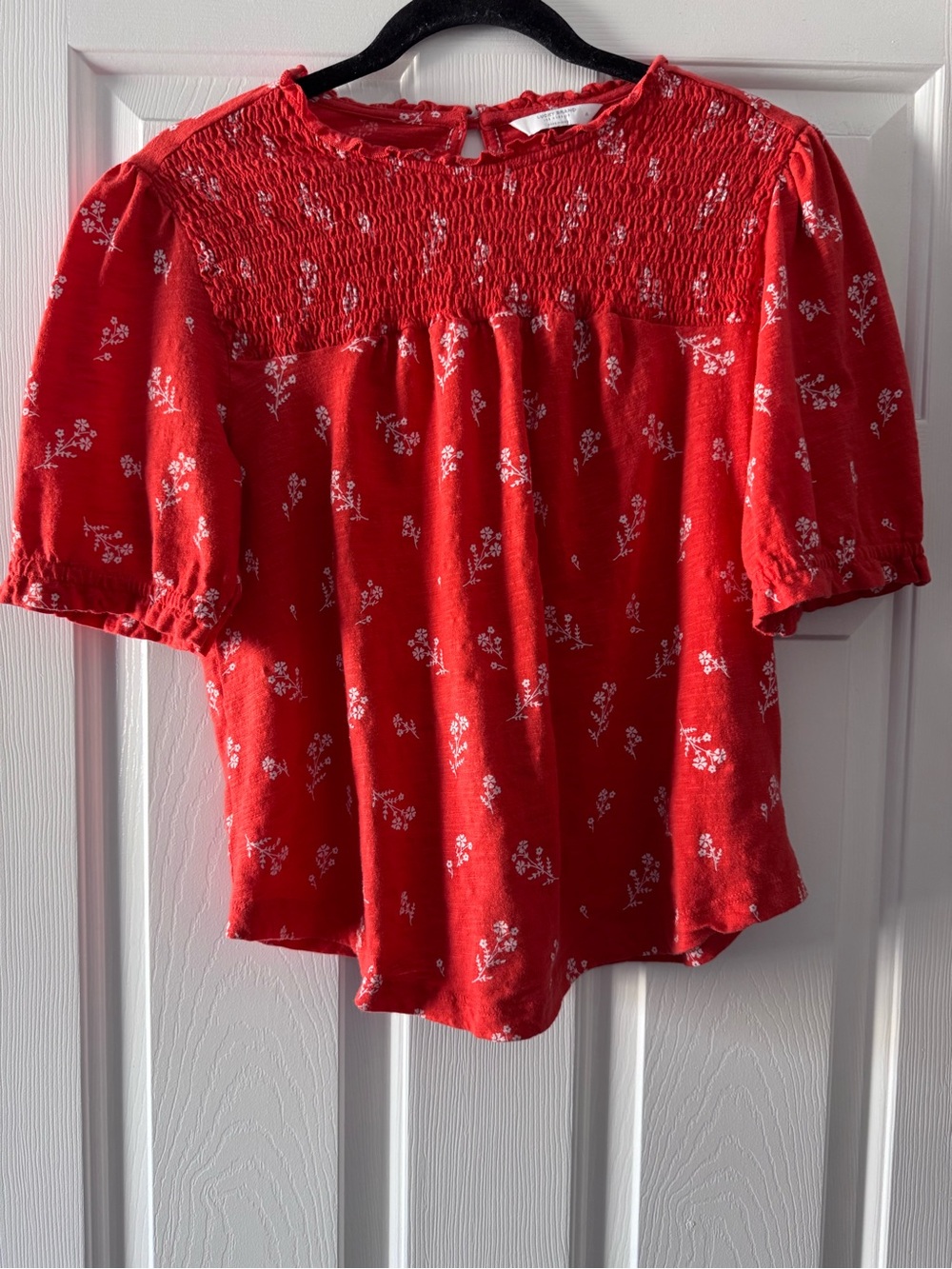 Lucky Brand M 100% Cotton Red Floral Smocked Yoke Blouse Cottagecore Boho Girly